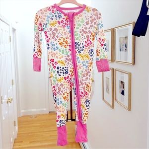 Little Sleepies, Rainbow Leopard Zippy. Size 3-6